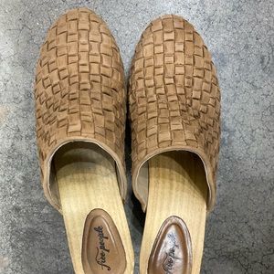 Mules/ cluggs size 9 women Free people